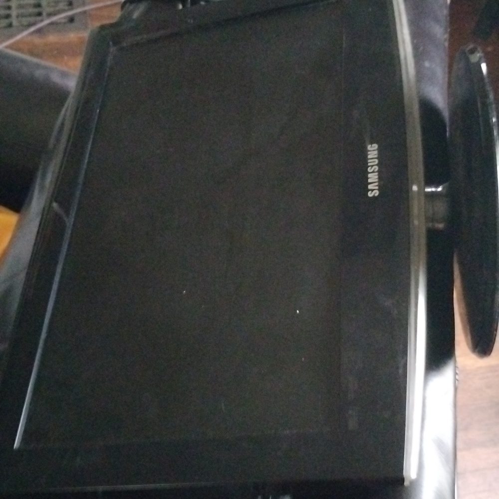 Samsung 32" smart tv